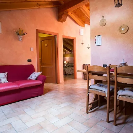 Au Coin Du Village Frühstückspension